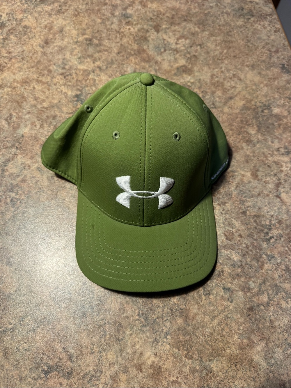 Under Armour Men’s Olive Green Baseball Cap with White Logo